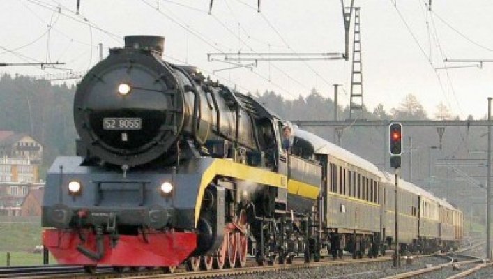 Trenul Orient Express a plecat cu trei geamuri sparte